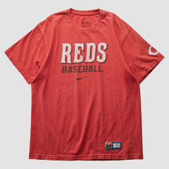 Cincinnati Reds Nike 2000s T-Shirt On Sale