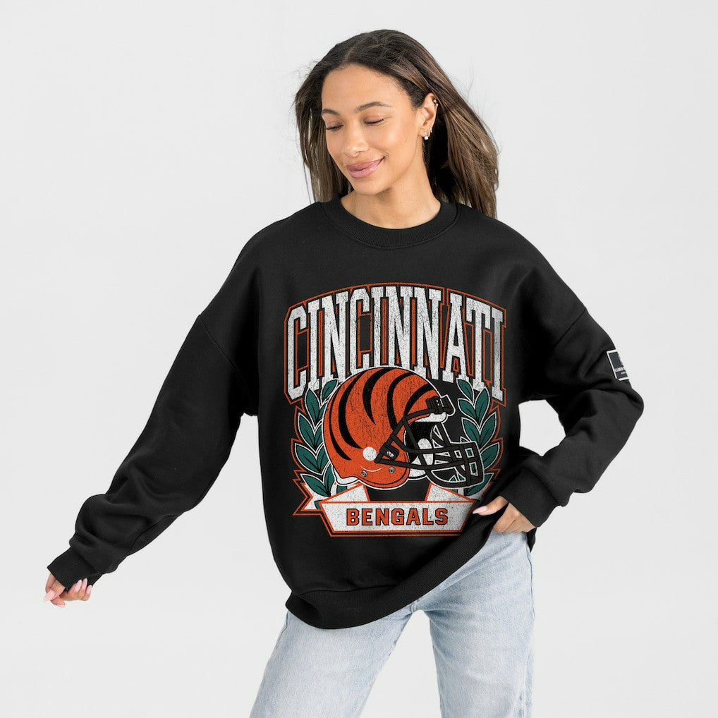 Cincinnati Bengals Gameday Couture Women's Oversized Victory Lane Black Label Premium Fleece Sweatshirt Black - NFL