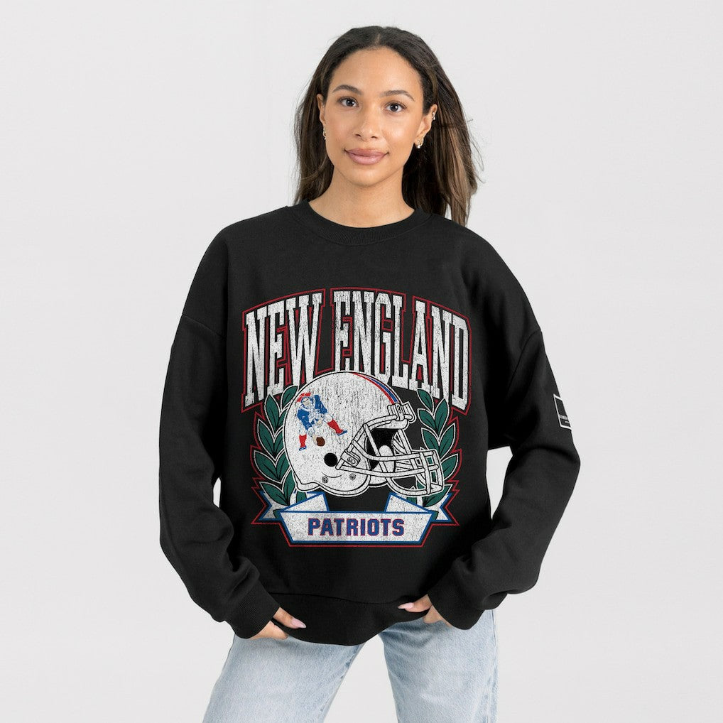 New England Patriots Gameday Couture Women's Oversized Victory Lane Black Label Premium Fleece Sweatshirt Black - NFL