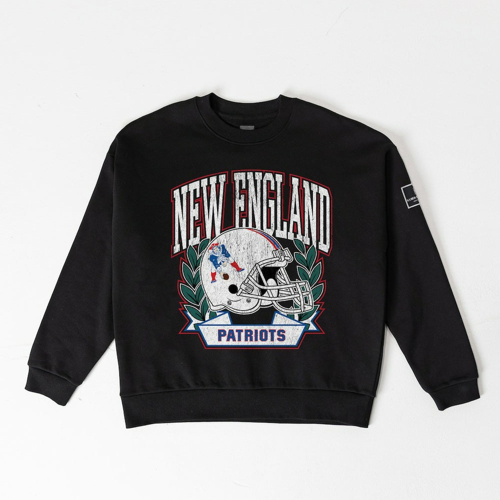 New England Patriots Gameday Couture Women's Oversized Victory Lane Black Label Premium Fleece Sweatshirt Black - NFL