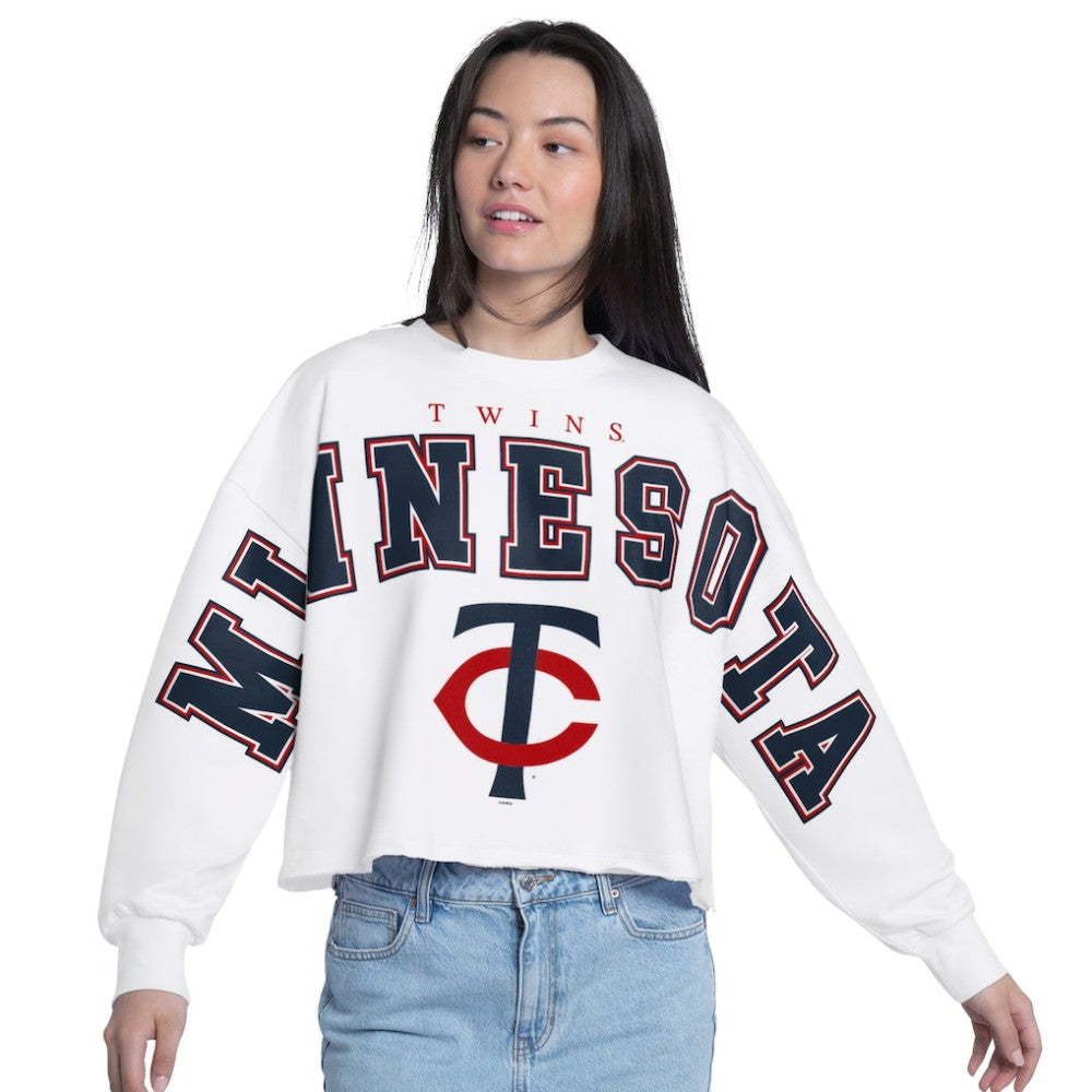 Minnesota Twins G-III 4Her by Carl Banks Women's Bleachers Cropped Pullover Sweatshirt Lifestyle
