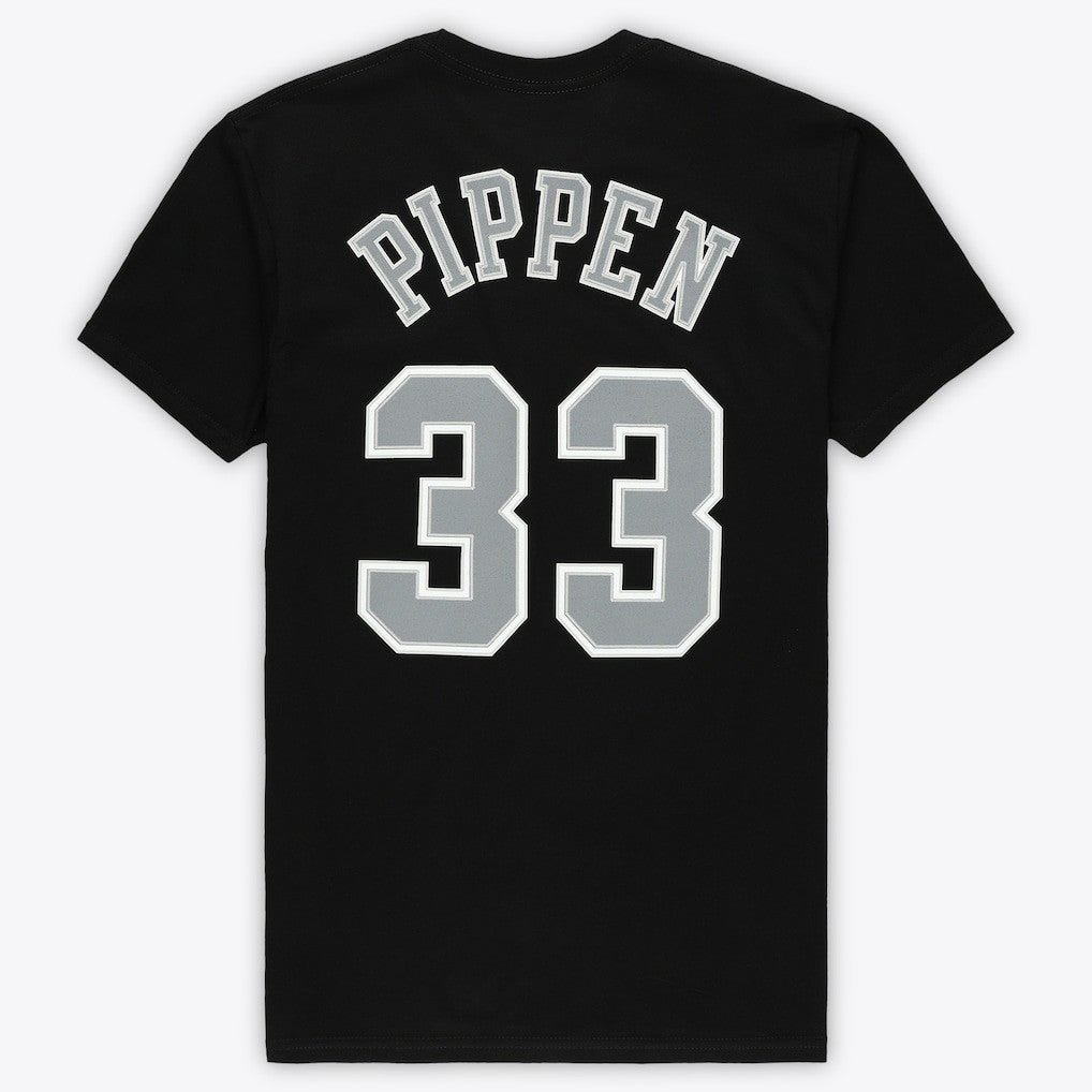 Mitchell & Ness - Scottie Pippen Chicago Bulls Unisex Hardwood Classics Reload 3.0 T-Shirt - Black