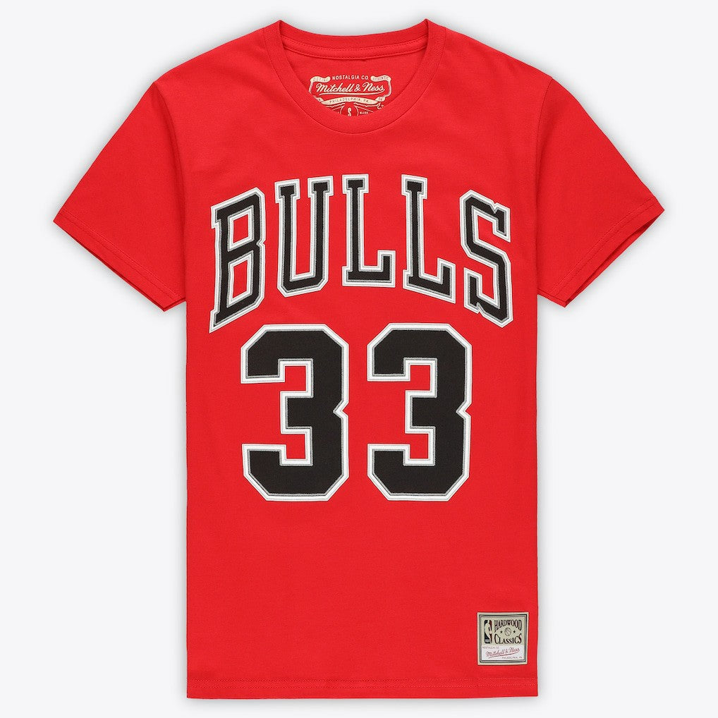 Mitchell & Ness - Scottie Pippen Chicago Bulls Unisex Hardwood Classics Name & Number T-Shirt - Red