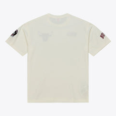 Mitchell & Ness - Chicago Bulls Hardwood Classics Chainstitch Premium T-Shirt - Cream