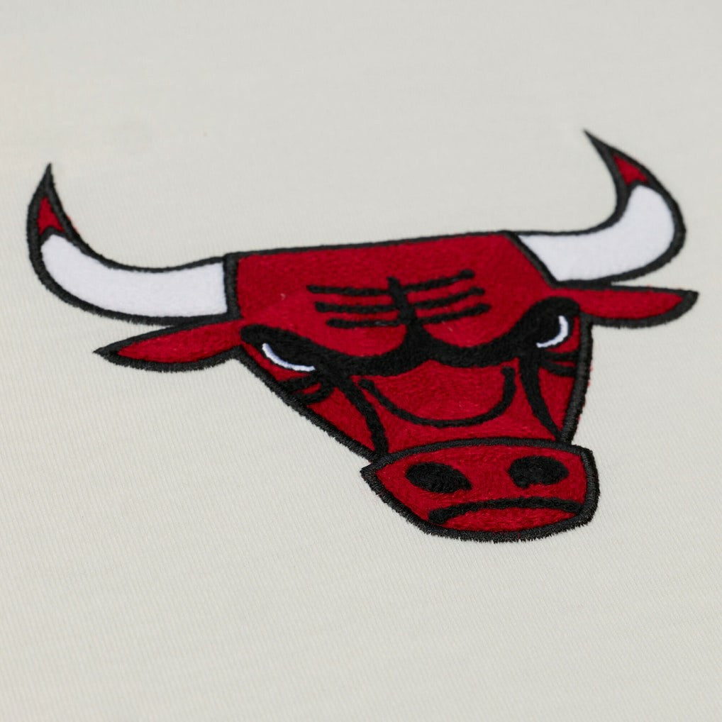 Mitchell & Ness - Chicago Bulls Hardwood Classics Chainstitch Premium T-Shirt - Cream