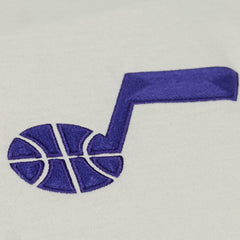 Mitchell & Ness - Utah Jazz Hardwood Classics Chainstitch Premium T-Shirt - Cream