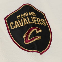 Mitchell & Ness - Cleveland Cavaliers Hardwood Classics Chainstitch Premium T-Shirt - Cream