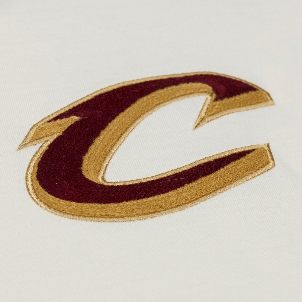 Mitchell & Ness - Cleveland Cavaliers Hardwood Classics Chainstitch Premium T-Shirt - Cream