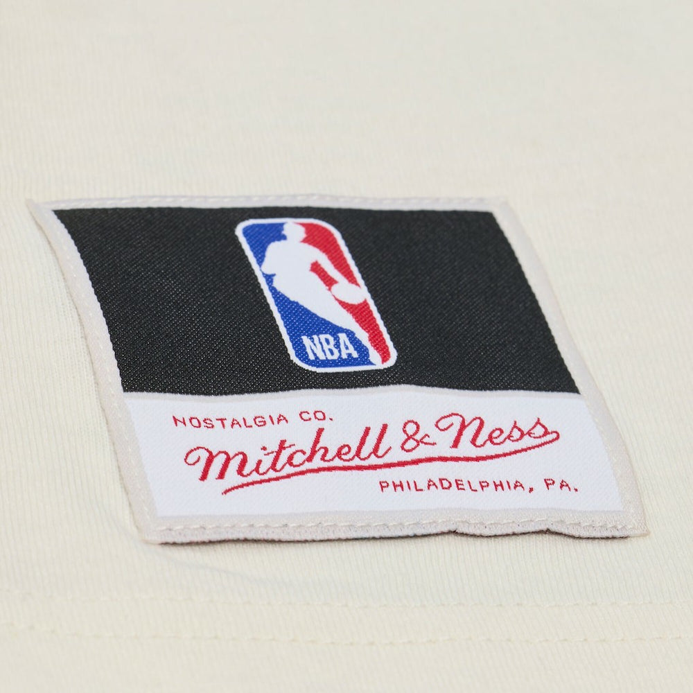 Mitchell & Ness - Golden State Warriors Hardwood Classics Chainstitch Premium T-Shirt - Cream