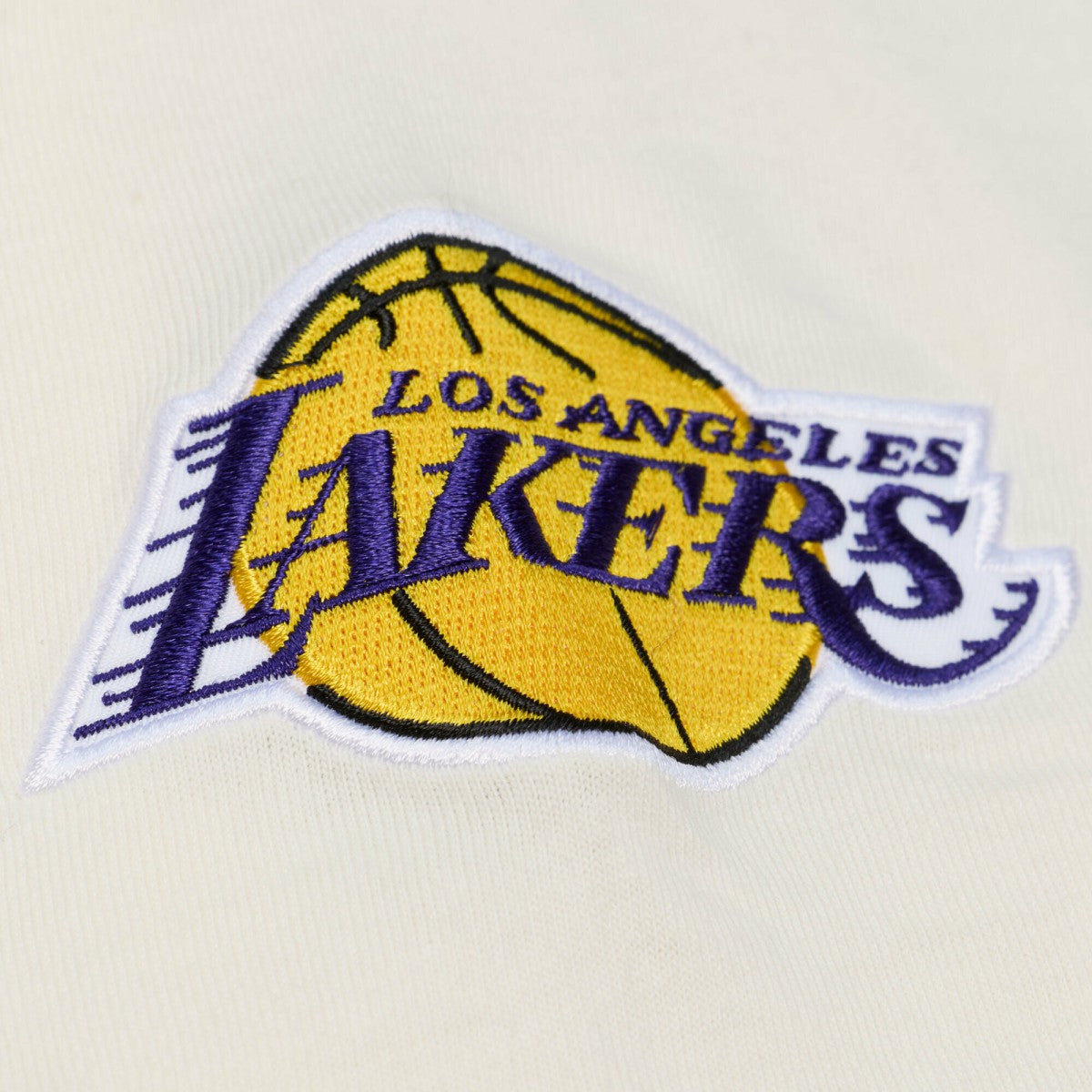 Mitchell & Ness - Los Angeles Lakers Hardwood Classics Chainstitch Premium T-Shirt - Cream