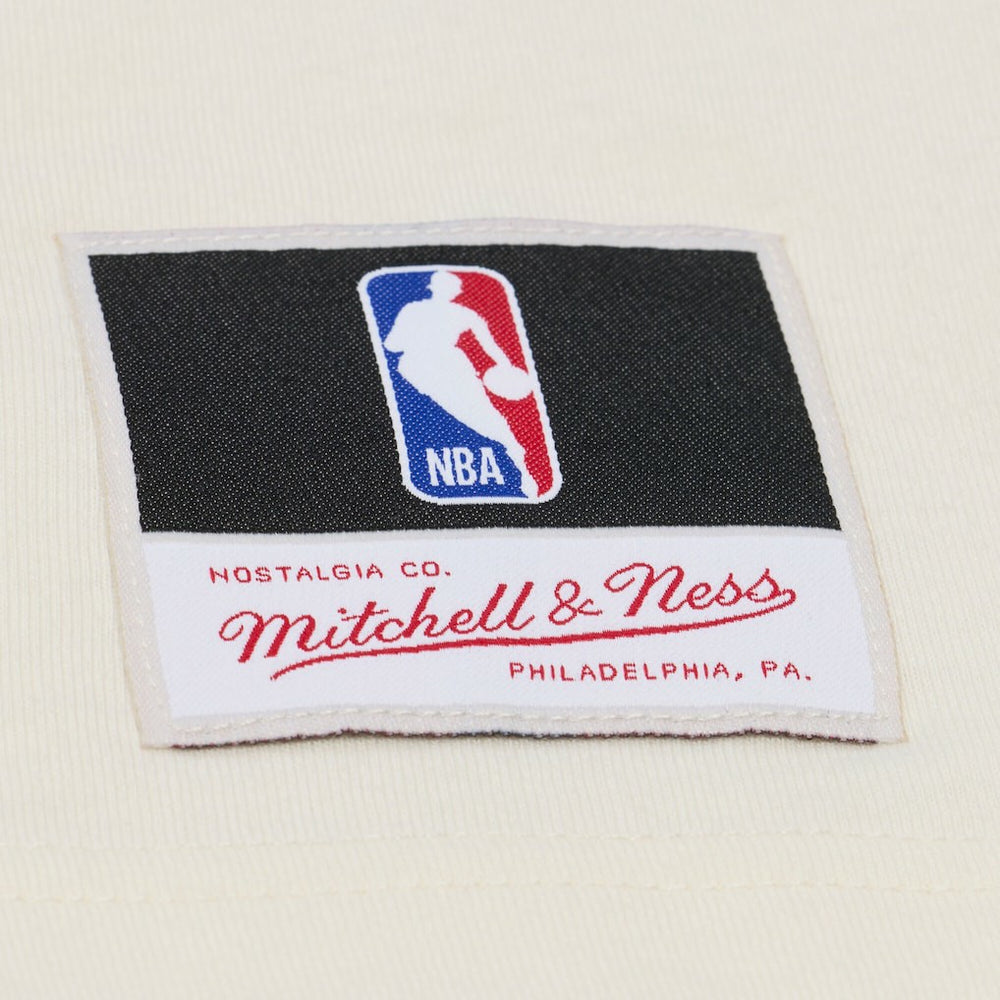 Mitchell & Ness - New York Knicks Hardwood Classics Chainstitch Premium T-Shirt - Cream