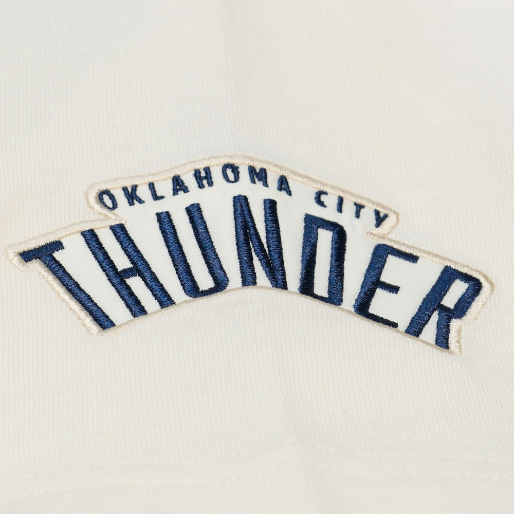Mitchell & Ness - Oklahoma City Thunder Hardwood Classics Chainstitch Premium T-Shirt - Cream