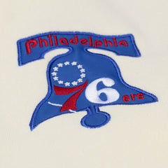 Mitchell & Ness - Philadelphia 76ers Hardwood Classics Chainstitch Premium Fleece Hoodie - Cream