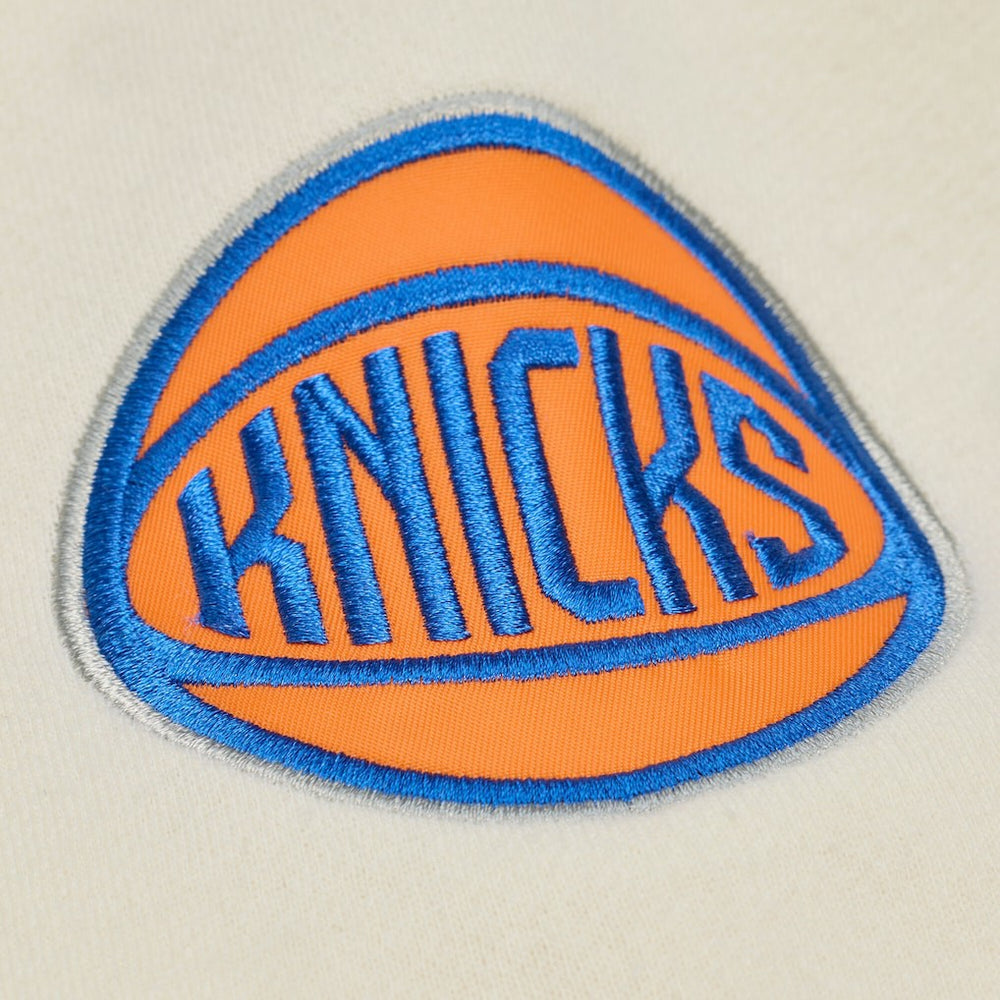 Mitchell & Ness - New York Knicks Hardwood Classics Chainstitch Premium Fleece Hoodie - Cream