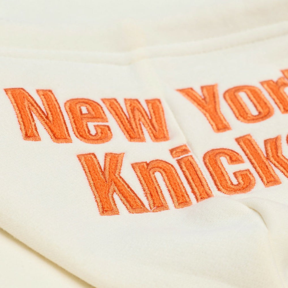 Mitchell & Ness - New York Knicks Hardwood Classics Chainstitch Premium Fleece Hoodie - Cream