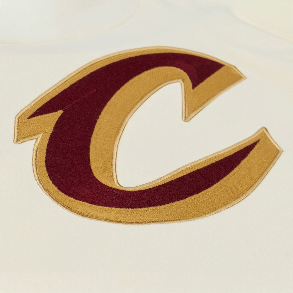 Mitchell & Ness - Cleveland Cavaliers Hardwood Classics Chainstitch Premium Fleece Hoodie - Cream