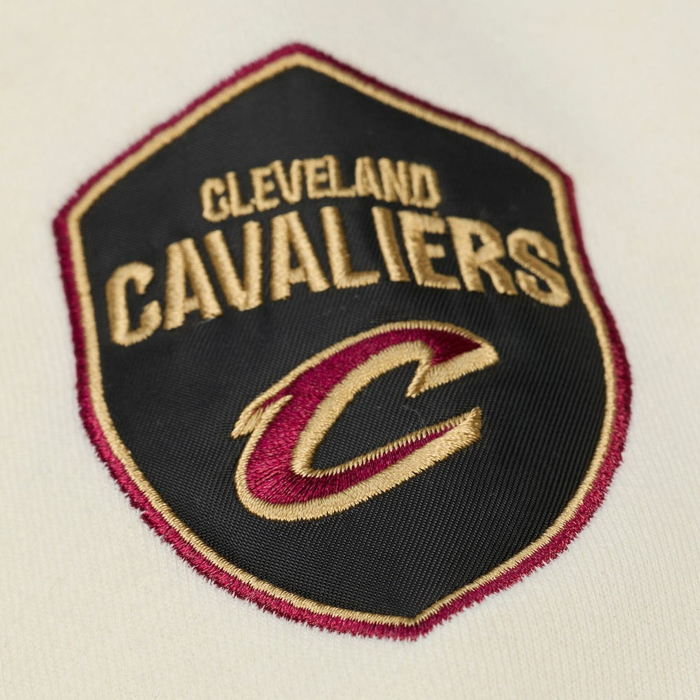 Mitchell & Ness - Cleveland Cavaliers Hardwood Classics Chainstitch Premium Fleece Hoodie - Cream