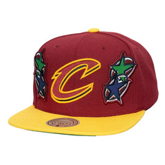 Mitchell & Ness - Cleveland Cavaliers x Billie Eilish Hardwood Classics Patch Snapback Hat - Wine/Gold