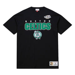 Mitchell & Ness - Boston Celtics Hardwood Classics Throw It Back Premium T-Shirt - Black