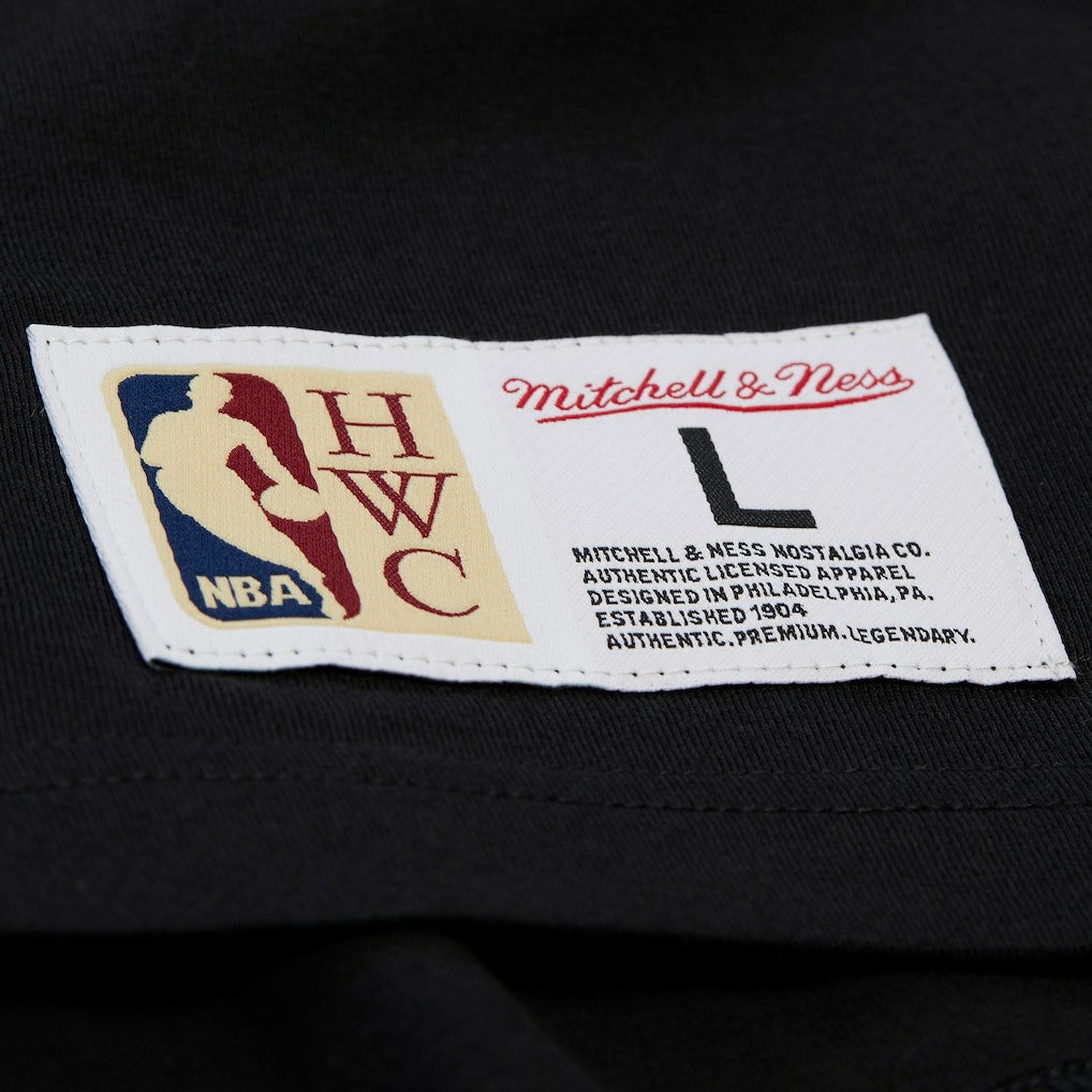 Mitchell & Ness - Boston Celtics Hardwood Classics Throw It Back Premium T-Shirt - Black