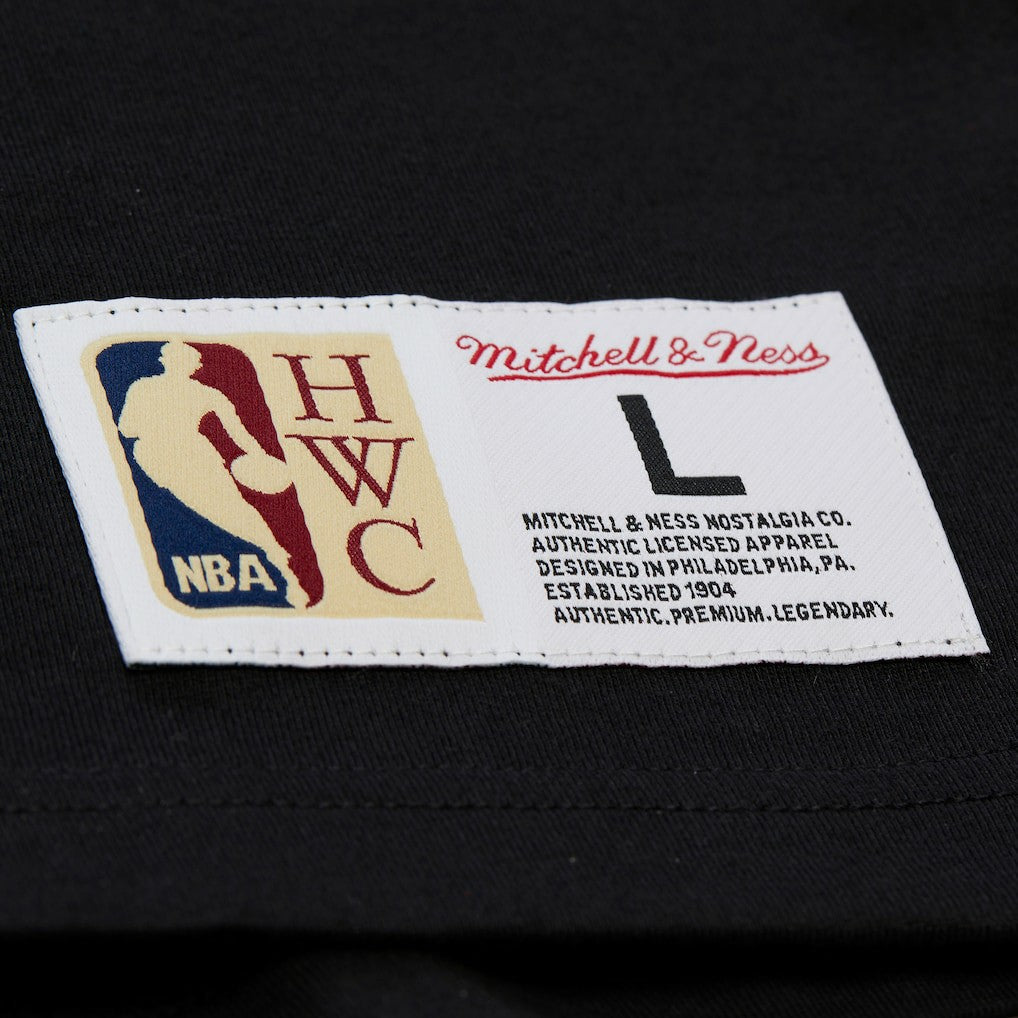 Mitchell & Ness - Chicago Bulls Hardwood Classics Throw It Back Premium T-Shirt - Black