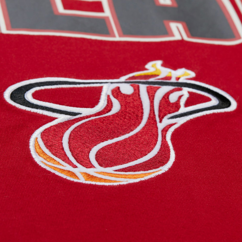 Mitchell & Ness - Miami Heat Hardwood Classics Throw It Back Premium T-Shirt - Red