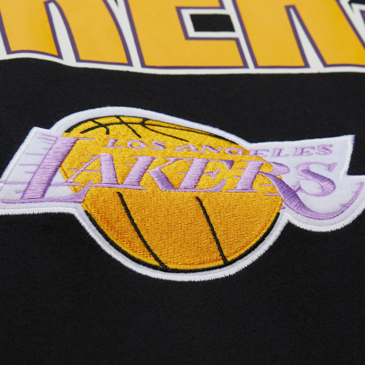 Mitchell & Ness - Los Angeles Lakers Hardwood Classics Throw It Back Premium T-Shirt - Black