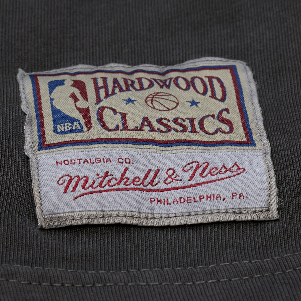 Mitchell & Ness - Cleveland Cavaliers Downtown Collection Premium T-Shirt - Black
