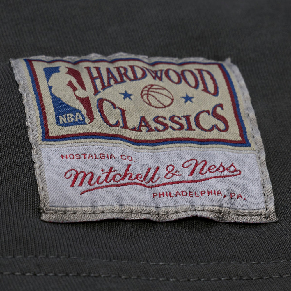 Mitchell & Ness - Milwaukee Bucks Downtown Collection Premium T-Shirt - Black