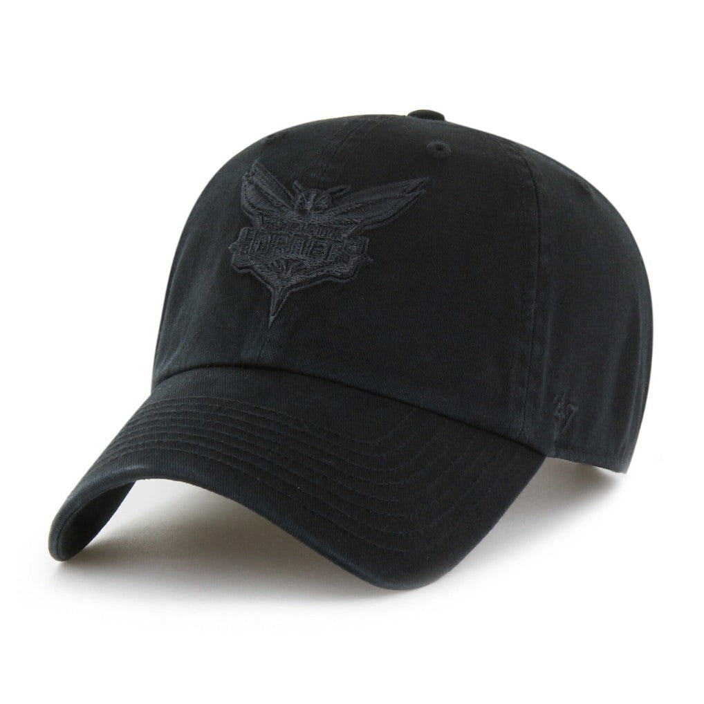 47 brand - Charlotte Hornets '47 Black on Black Clean Up Adjustable Hat
