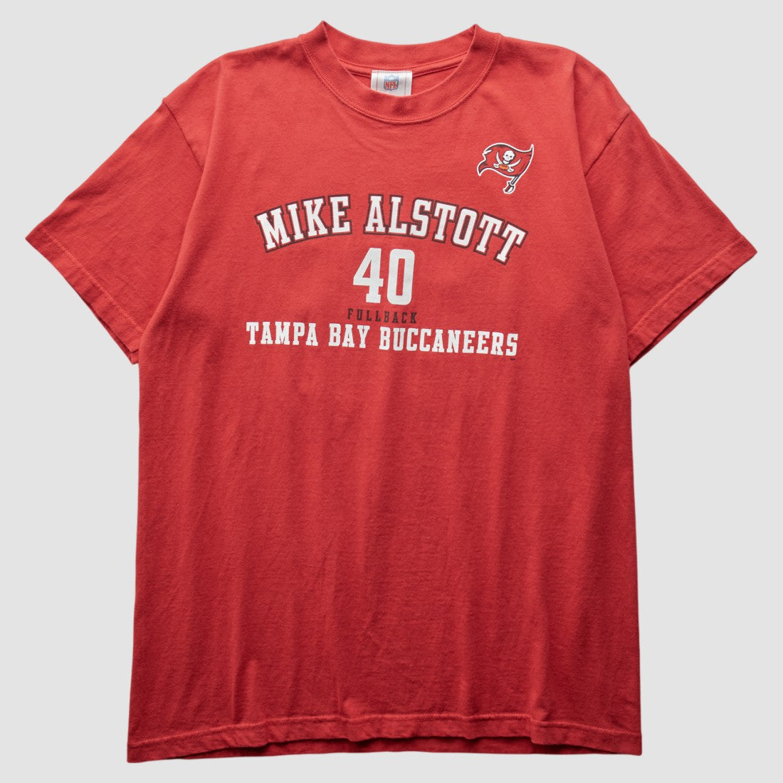Tampa Bay Buccaneers NFL 2000s T-Shirt Red Vintage - Fanatics