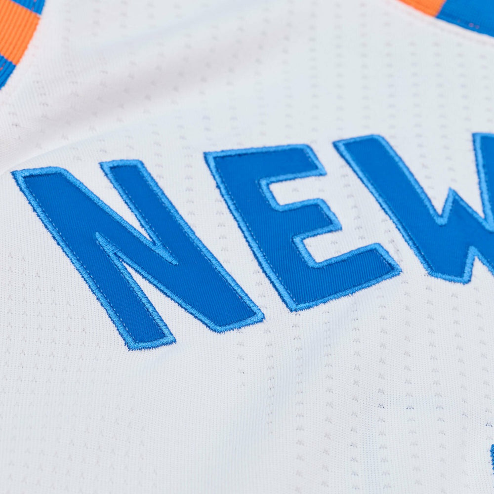 Mitchell & Ness - Carmelo Anthony New York Knicks 2015-16 Hardwood Classics Authentic Jersey - White