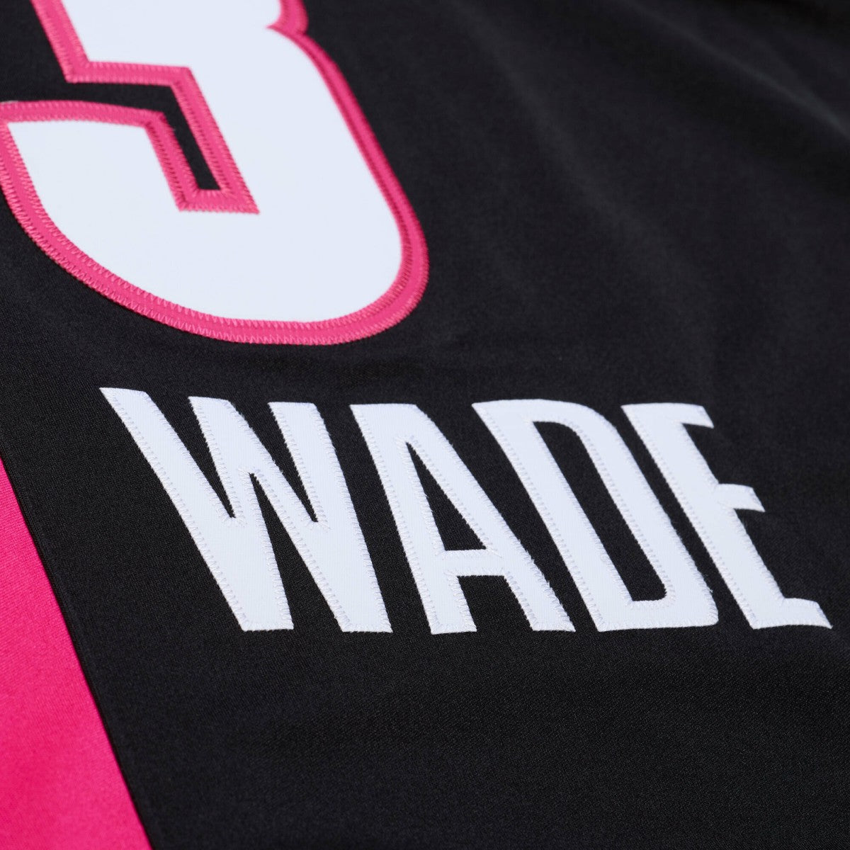Mitchell & Ness - Dwyane Wade Miami Heat 2005-06 Hardwood Classics Authentic Jersey - Black