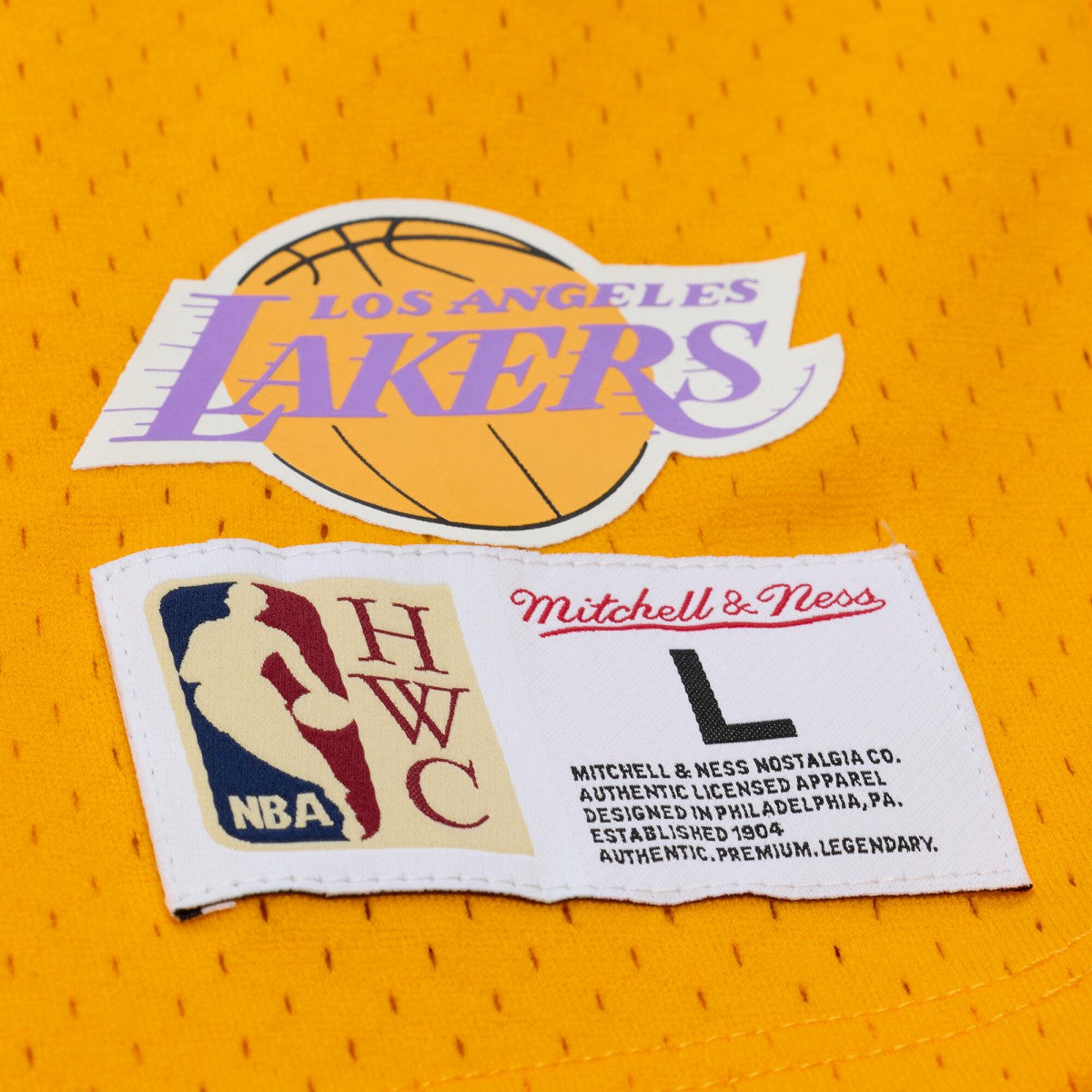 Mitchell & Ness - Shaquille O'Neal Los Angeles Lakers Mesh Name & Number Short Sleeve Hoodie - Gold