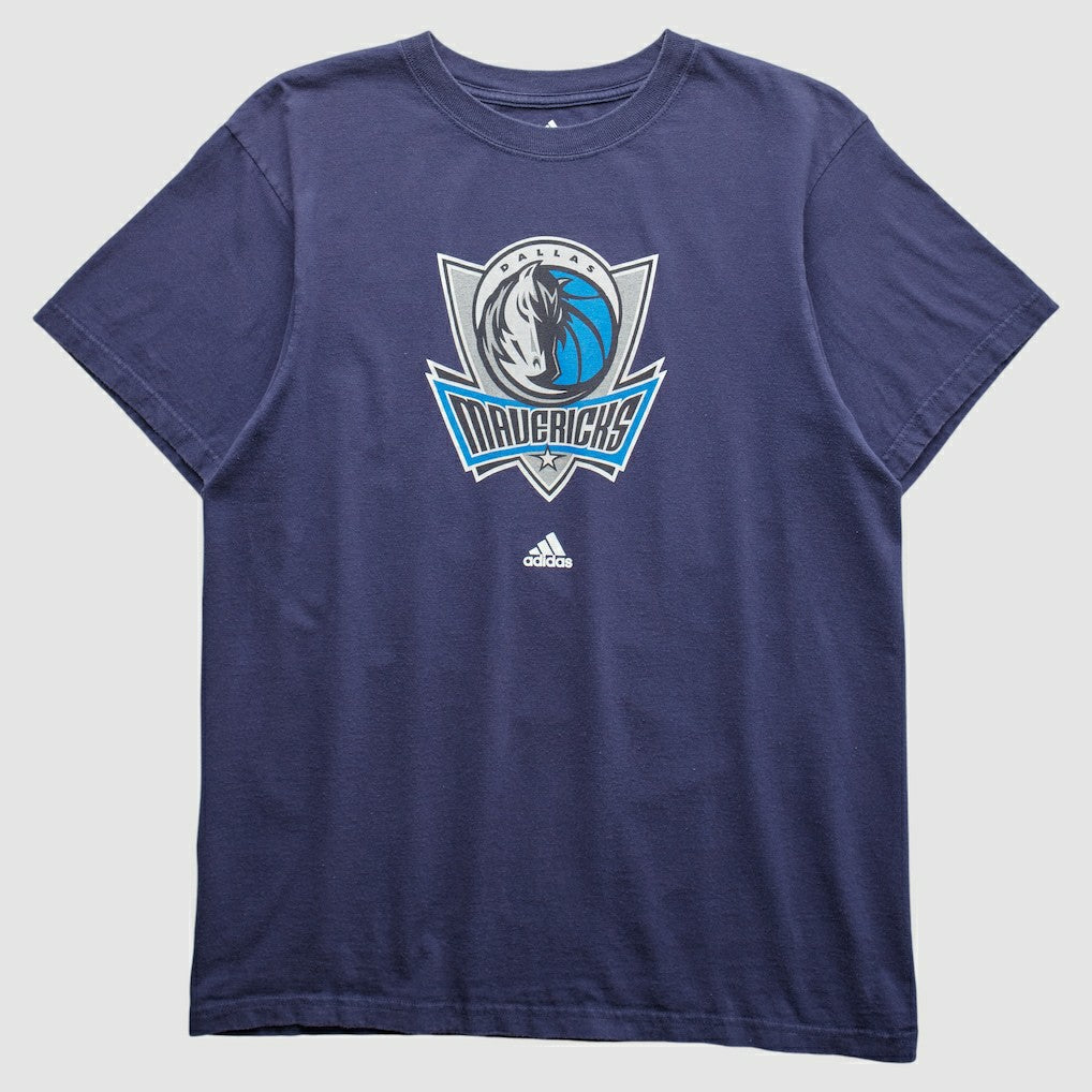 Adidas - Dallas Mavericks 2000s T-shirt - Navy Vintage