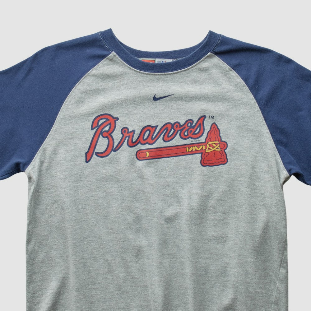Atlanta Braves Nike 2000s T-shirt Near Me