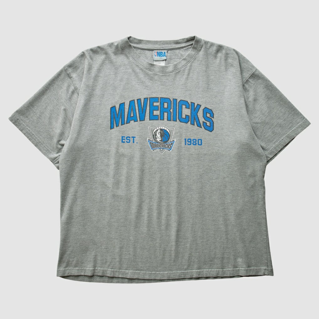 Vintage - Dallas Mavericks NBA 2000s T-shirt - Heather Gray Vintage