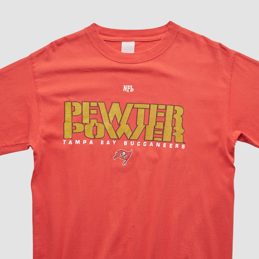 Tampa Bay Buccaneers NFL 2000s T-shirt Red Vintage - Fanatics