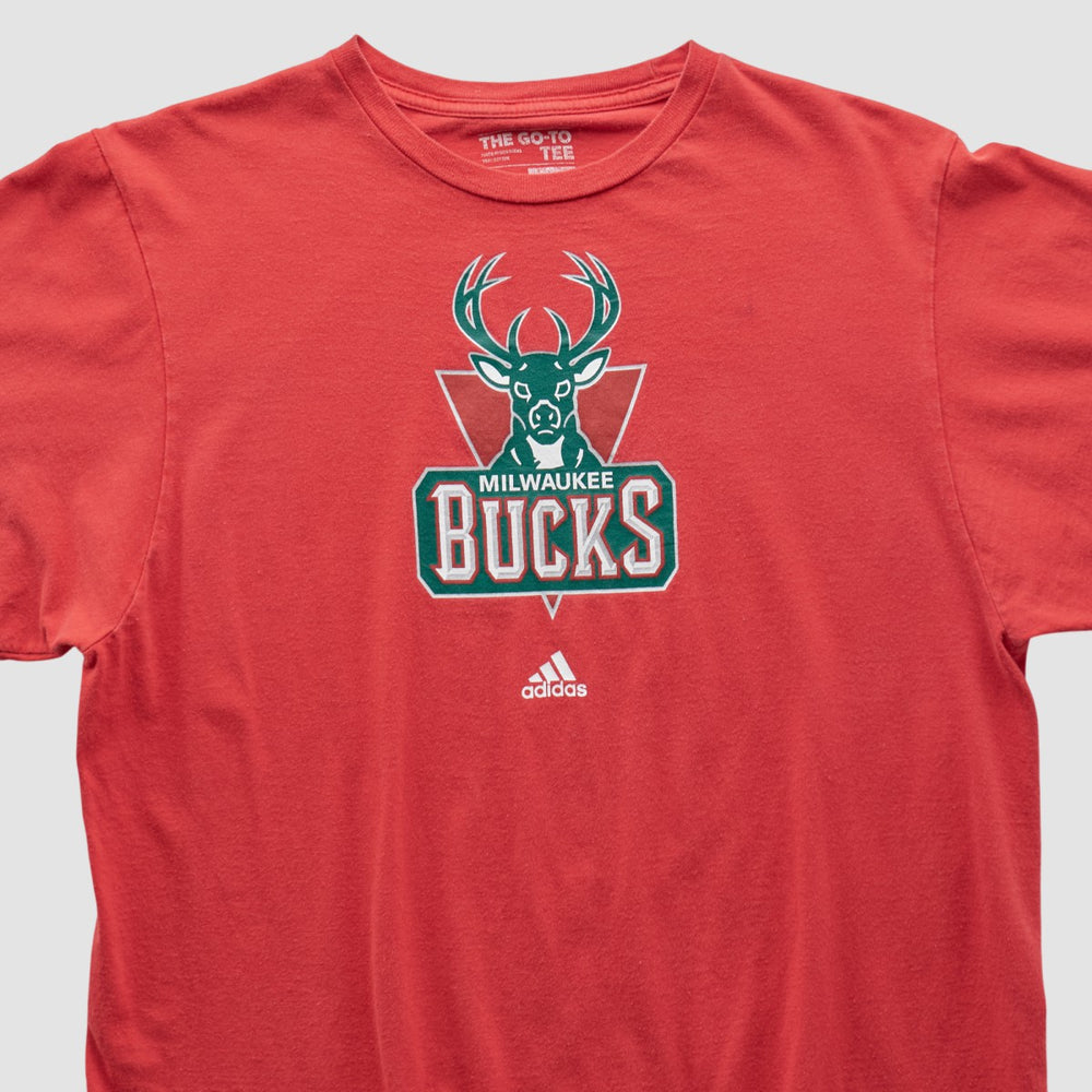 Adidas - Milwaukee Bucks 2010s T-shirt - Red Vintage