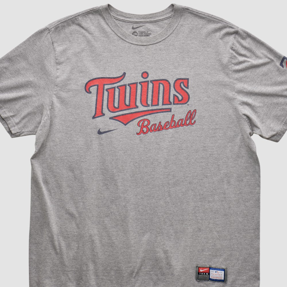 Minnesota Twins Nike 2010s T-shirt Near Me