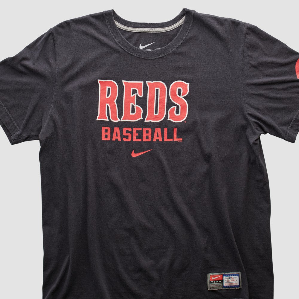 Cincinnati Reds Nike 2010s T-shirt On Sale