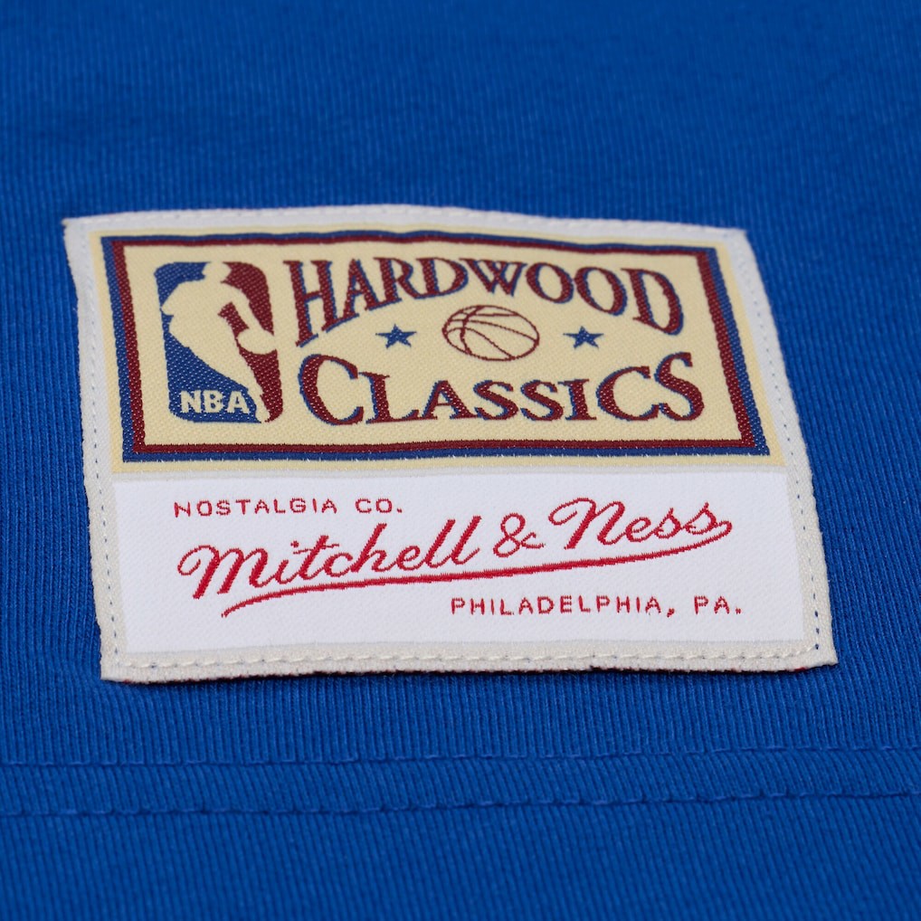 Mitchell & Ness - New York Knicks Head Coach T-Shirt - Blue