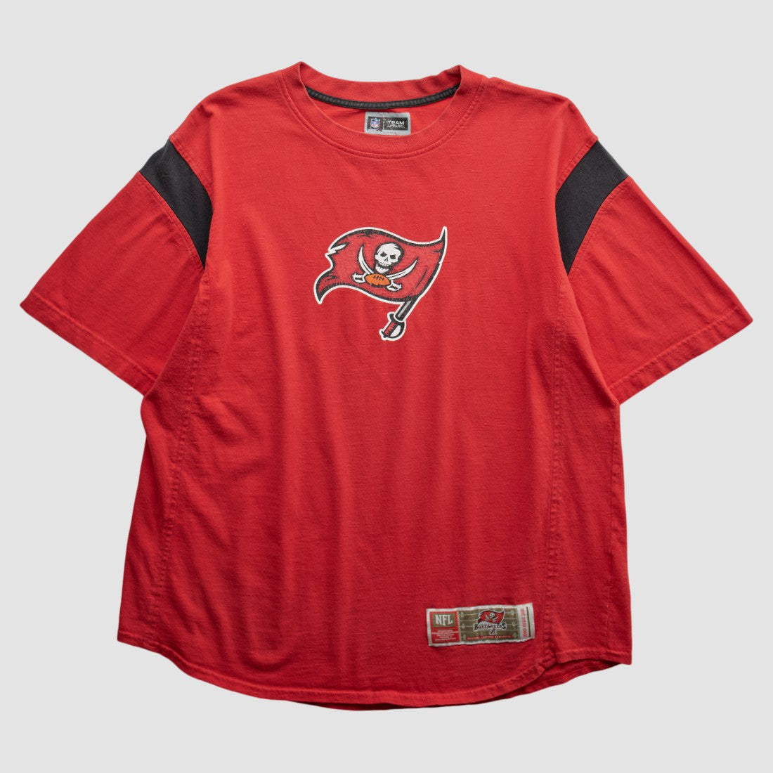 Tampa Bay Buccaneers NFL 2000s T-shirt Red Vintage - Fanatics