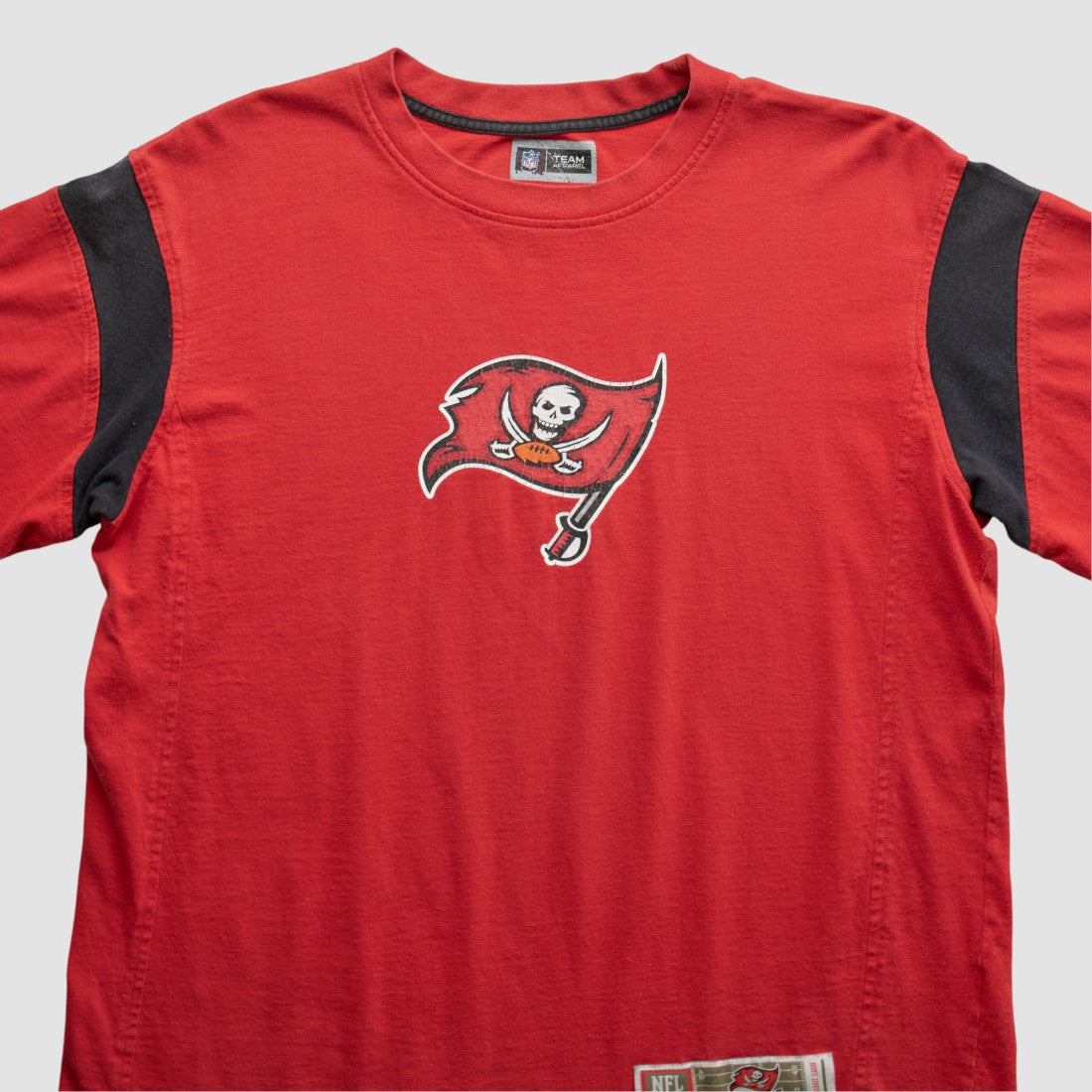Tampa Bay Buccaneers NFL 2000s T-shirt Red Vintage - Fanatics