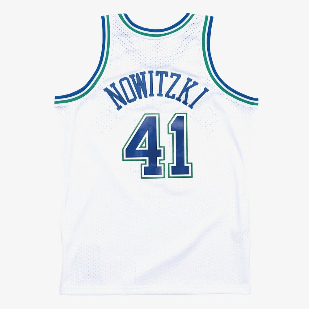 Mitchell & Ness - Dirk Nowitzki Dallas Mavericks 1998-99 Hardwood Classics Swingman Jersey - White