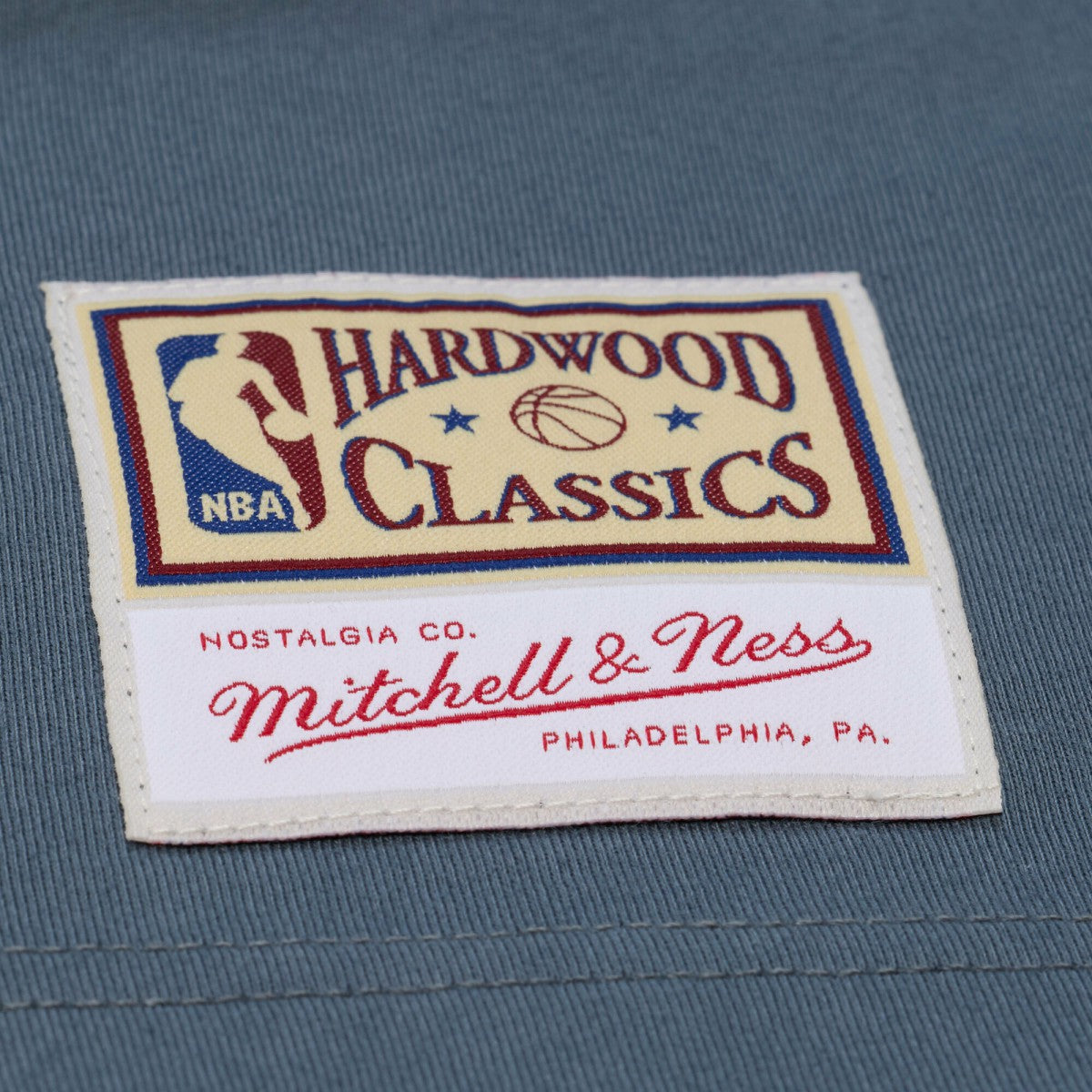 Mitchell & Ness - New York Knicks Thunderstorm T-Shirt - Blue