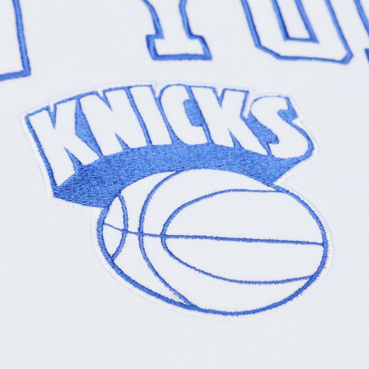 Mitchell & Ness - New York Knicks Arctic Fleece Sweatshirt - White
