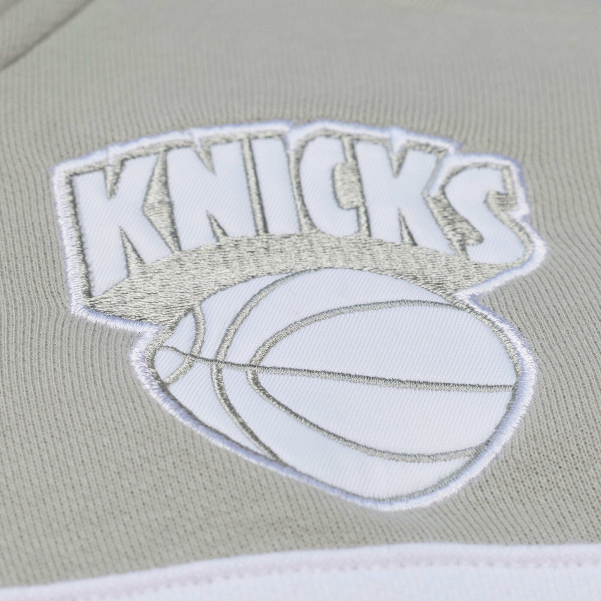 Mitchell & Ness - New York Knicks Thunderstorm Head Coach Quarter-Zip Jacket - Blue