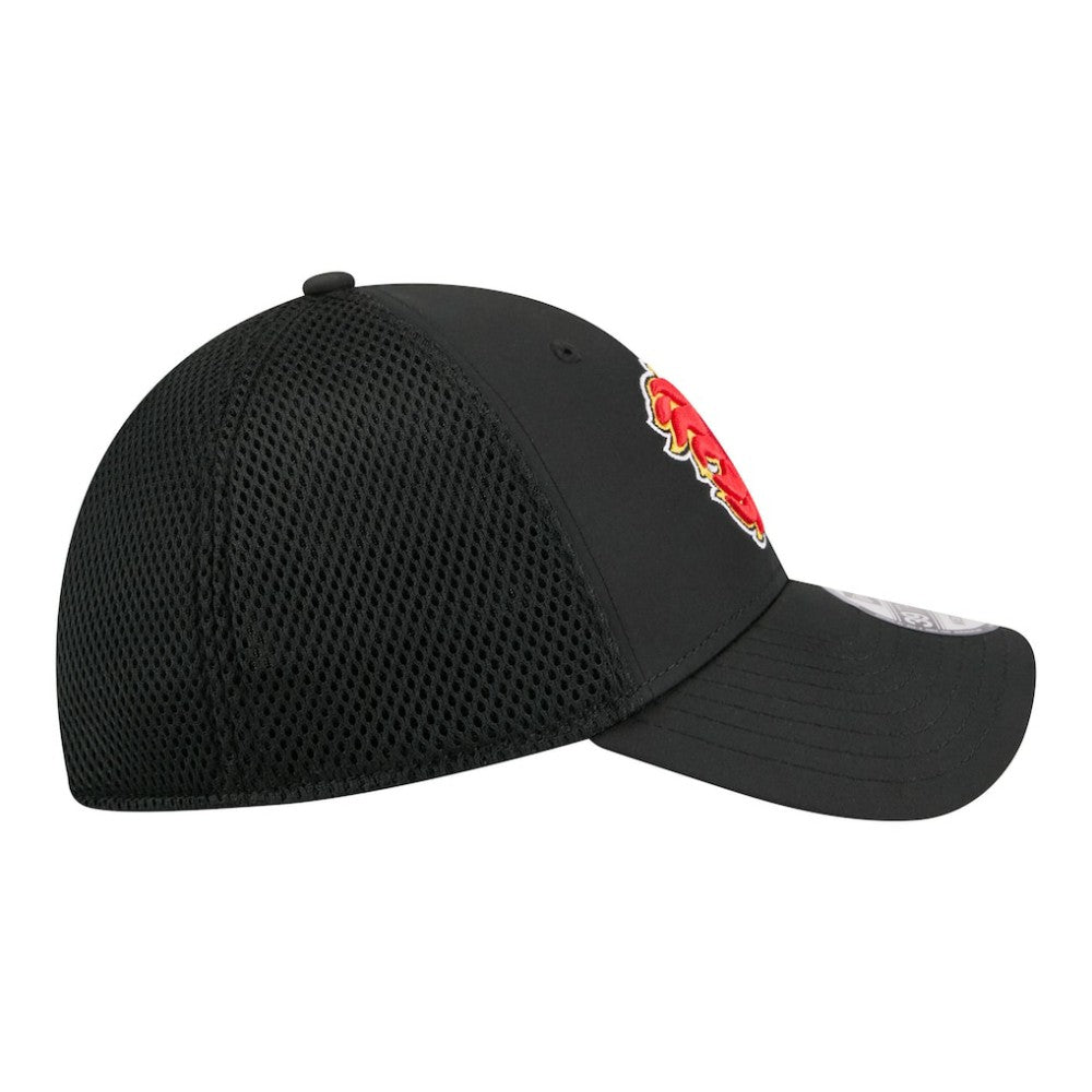 Calgary Flames - New Era Logo 39THIRTY Flex Hat Black