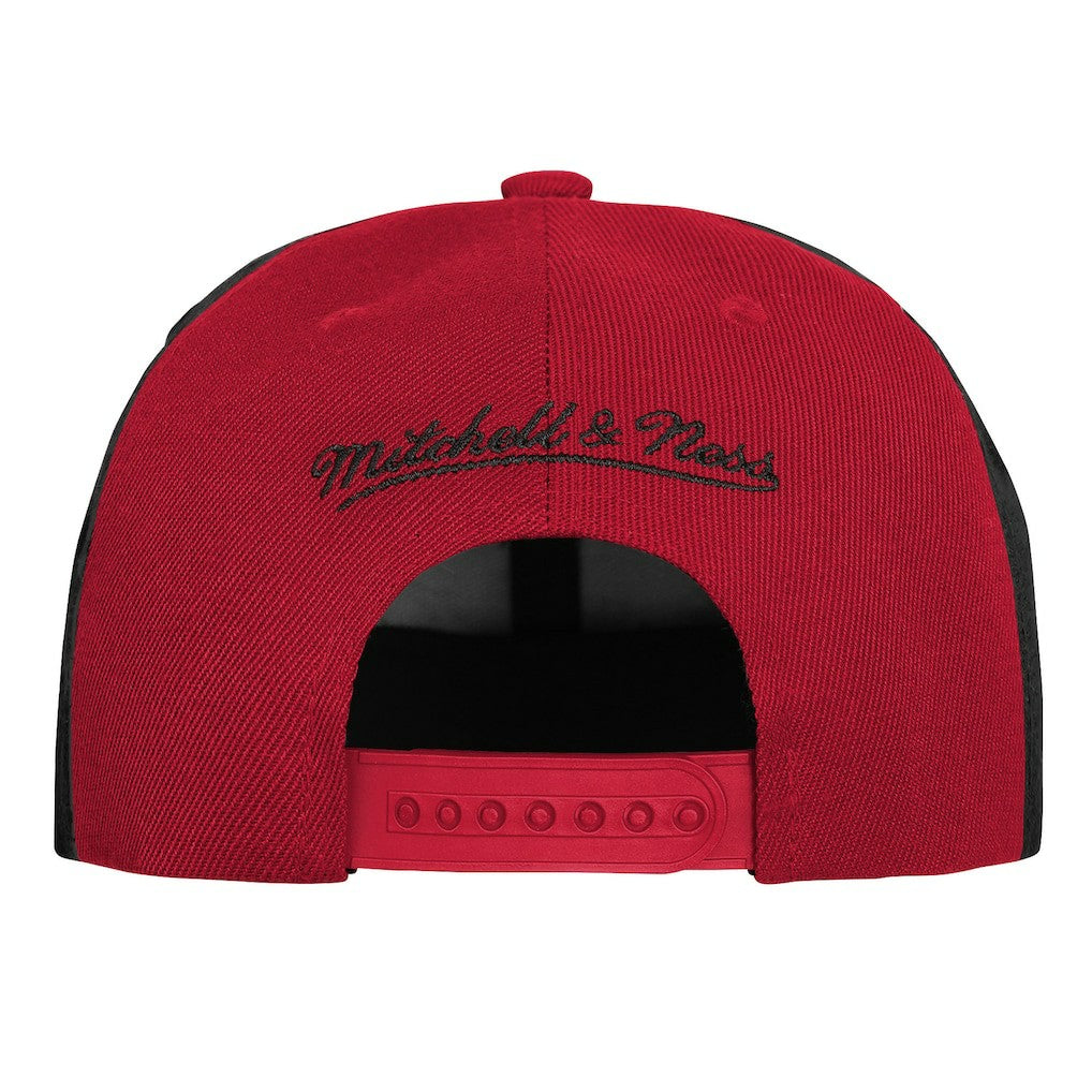 Mitchell & Ness - Chicago Bulls Youth Mascot Snapback Hat - Black